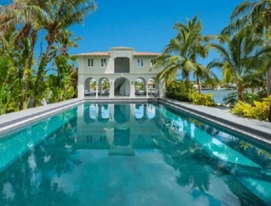 Στο «σφυρί» η θρυλική βίλα του Αλ Καπόνε (φωτό)